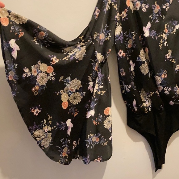 Beautiful Bodysuit - Picture 5 of 8